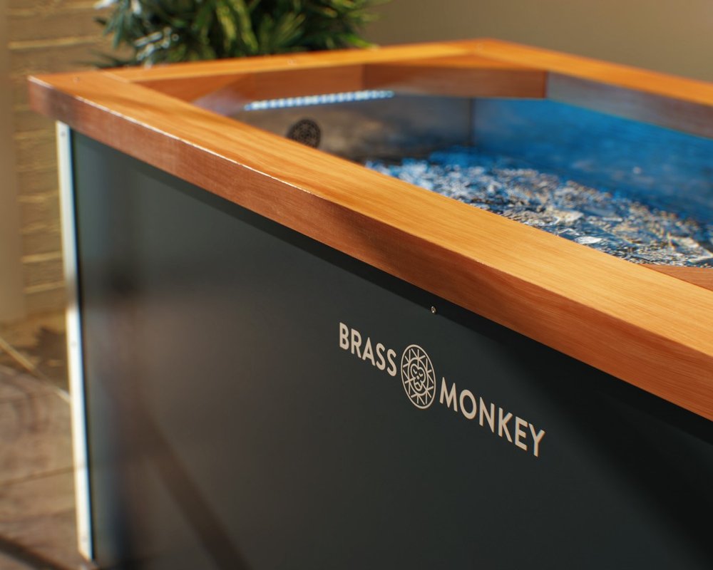 How long should you stay in an ice bath? – Brass Monkey Health