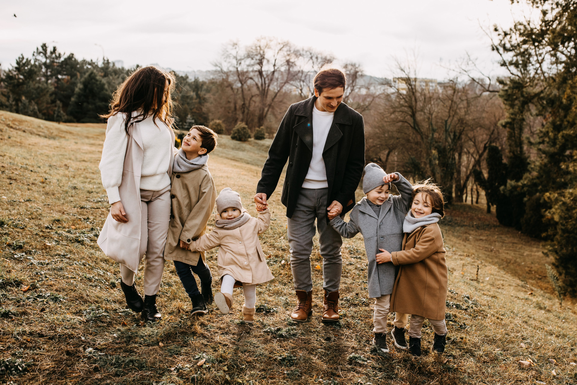 Family in Autum enjoying the outdoors - Seomra Salainn